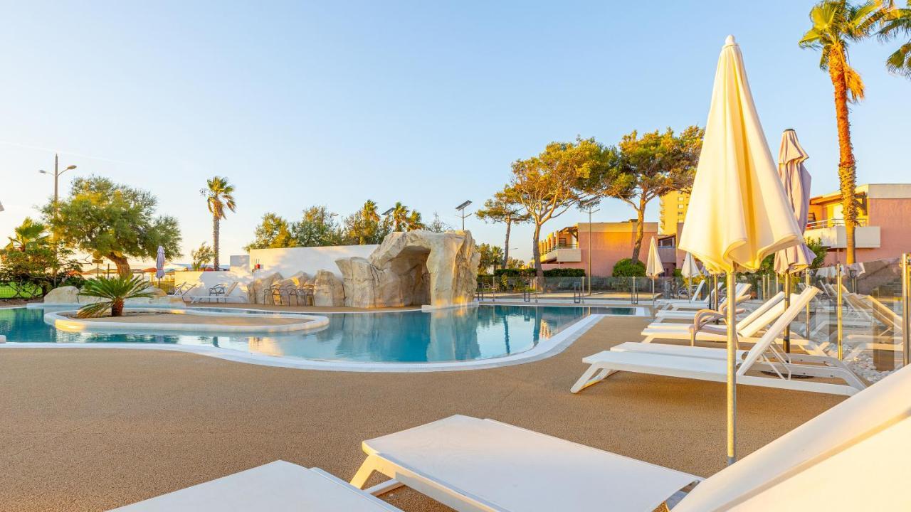 Kaliope Hotel & Residence By Oustal Del Mar Le Lavandou Buitenkant foto